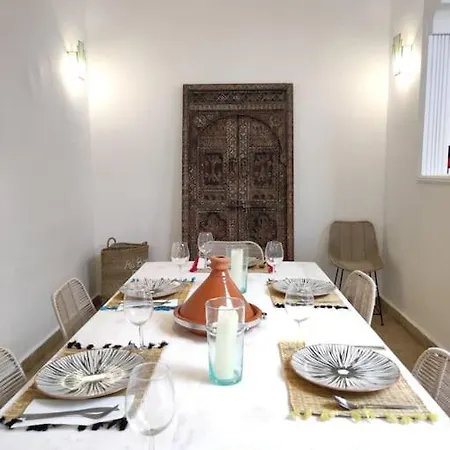 Caravane Palace Riad 4 Chambres En Exclusivite Marrakesh Exterior photo